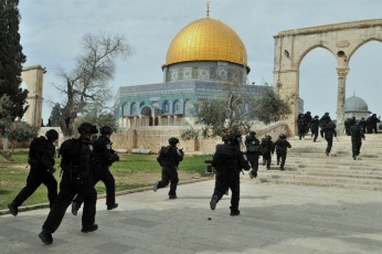 رسالة تحذير من مؤسسة الحق: على المجتمع الدولي أن يتخذ إجراءات ملموسة لوقف الاعتداءات الإسرائيلية على المسجد الأقصى